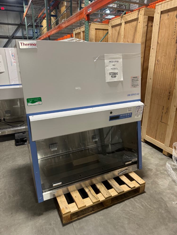 Image of Thermo 1300 Series A2 4' BioSafety Cabinet